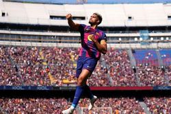 Chấm điểm Barcelona thắng Rayo Vallecano: Araujo rực sáng, Lewandowski gây thất vọng