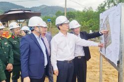 Đẩy nhanh tiến độ thi công các trường học liên cấp
