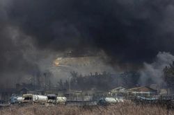 Iran nói cơ sở năng lượng bị tấn công dù Mỹ tuyên bố ngừng bắn