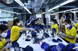 Chuỗi cung ứng đảo chiều, luật chơi thay đổi: Doanh nghiệp Việt còn bao nhiêu thời gian?