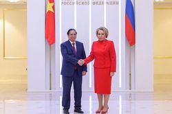 Thủ tướng Chính phủ Phạm Minh Chính gặp Chủ tịch Hội đồng Liên bang Nga