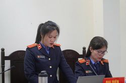 Viện kiểm sát: Sai phạm của cựu hiệu trưởng về dạy thêm là có hệ thống, đề nghị 4-5 năm tù