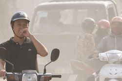 Cấp bách cải thiện tình trạng ô nhiễm không khí tại Hà Nội và Thành phố Hồ Chí Minh