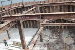 Bể ngầm chống ngập khu vực chợ Hàng Da được đổ bê tông đáy