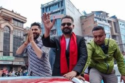 Núi thách thức chờ đợi tân thủ tướng trẻ nhất lịch sử Nepal