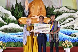 Hội Khuyến học Lâm Đồng tiếp nhận 220 triệu đồng hỗ trợ học sinh nghèo hiếu học