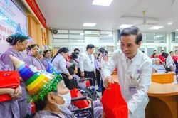 'Liều thuốc tinh thần' từ công tác xã hội trong bệnh viện