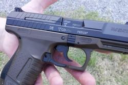 Walther P99 - súng ngắn bán tự động hiện đại với thiết kế công thái học và cơ chế cò linh hoạt