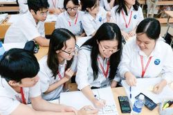 Trường chuyên Ngoại ngữ tuyển 630 học sinh vào lớp 10