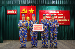 Bộ tư lệnh Vùng 4 Hải quân kiểm tra đơn vị vững mạnh toàn diện 'mẫu mực tiêu biểu' tại đảo Trường Sa