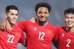 Xuân Son đón tin kém vui trước trận quyết đấu Malaysia