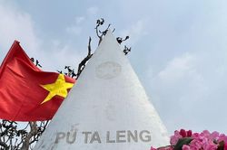 Lào Cai lần đầu tổ chức giải leo núi chinh phục Pu Ta Leng