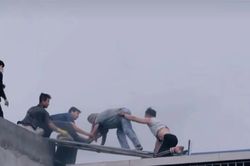 Hà Nội khen thưởng 7 'người hùng' cứu người trong vụ cháy ở Hoàng Mai