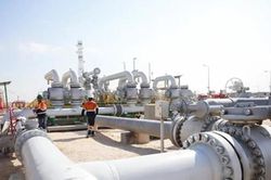 Sản lượng dầu miền Nam Iraq giảm mạnh còn 800.000 thùng mỗi ngày do xung đột