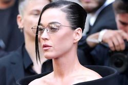 Katy Perry gây choáng với diện mạo gầy đi thấy rõ: Nhan sắc đổi khác đầy bất ngờ