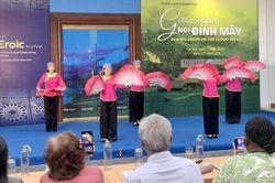 Chuyện về những người phụ nữ 'Gieo xanh nơi đỉnh mây'