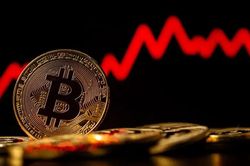 Giá Bitcoin lao dốc khi Tổng thống Donald Trump bày tỏ nghi ngờ về thỏa thuận chấm dứt chiến tranh với Iran