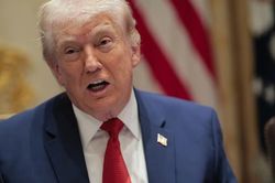 Tổng thống Mỹ Trump tiết lộ 'món quà' của Iran, để ngỏ phương án kiểm soát dầu mỏ