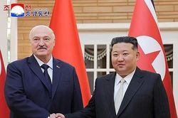 Triều Tiên, Belarus tổ chức hội nghị thượng đỉnh, ký hiệp ước hữu nghị