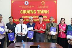 Hội Chữ thập đỏ tỉnh Bắc Ninh trao 170 triệu đồng hỗ trợ các gia đình có hoàn cảnh đặc biệt khó khăn