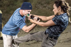 Chiêu thức 'sinh tồn' cực nguy hiểm của môn võ Israel bị cấm trong MMA