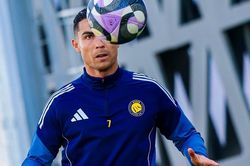 Ronaldo gây sốt khi trở lại