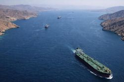 Lý do Iran giữ thế 'thượng phong' tại eo biển Hormuz