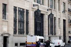 Pháp ngăn chặn âm mưu đánh bom bên ngoài ngân hàng Mỹ ở Paris