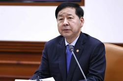 Hàn Quốc cân nhắc hạn chế xe cá nhân nếu giá dầu tiếp tục leo thang