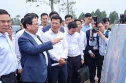 Thủ tướng: Xây dựng kho dự trữ xăng dầu chiến lược, triển khai trong trường hợp khẩn cấp