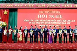 Thái Nguyên: Khen thưởng 90 tập thể, 247 cá nhân có thành tích xuất sắc trong tổ chức bầu cử