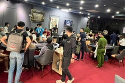 Mang 4 tiền án 'ông trùm' vẫn mở sòng Poker trái phép trong khách sạn