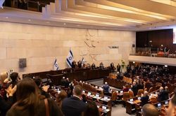 Israel tính toán mời Mỹ mở thêm căn cứ quân sự; Quốc hội thông qua ngân sách quốc phòng kỷ lục giữa xung đột với Iran