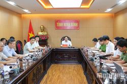Triển khai công tác đo đạc lập bản đồ địa chính, đăng ký đất đai, hồ sơ địa chính, xây dựng, hoàn thiện cơ sở dữ liệu quốc gia về đất đai