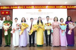 Bà Cao Thị Huyền Trân, ông Nguyễn Văn Duy giữ chức Chủ tịch HĐND và Chủ tịch UBND phường Hải Châu