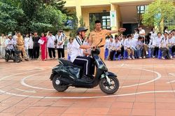 Hướng dẫn kỹ năng lái xe an toàn cho học sinh ở Quảng Ninh