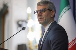 Iran gọi đề xuất của Mỹ là 'phi thực tế', bác tuyên bố về trung gian đàm phán của Pakistan, cân nhắc rút khỏi một hiệp ước về kiểm soát hạt nhân