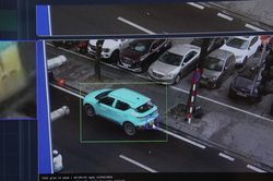 Hà Nội: Xử lý phương tiện dừng đỗ trái phép qua hệ thống camera AI