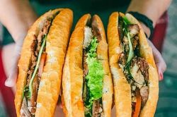 Thông tin mới nhất vụ nghi ngộ độc thực phẩm ở Đắk Lắk: Tạm đình chỉ hoạt động cơ sở bánh mì