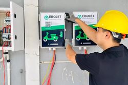 Hoàn thiện quy định phát triển hạ tầng đỗ xe, trạm sạc pin, siết chặt phòng chống tiêu cực