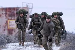 Giữa chiến tranh Iran, Mỹ không quên động thái quân sự mới tại Greenland