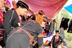 Nhớ về chợ Thụt Phù Lưu...