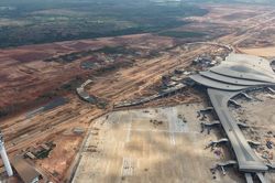 Hình ảnh sân bay Long Thành đang trong giai đoạn hoàn thiện, dự kiến sẽ được khai thác vào cuối năm 2026