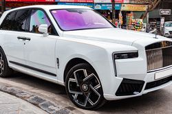 Đi 500km, đại gia Hà Nội bán xe siêu sang Rolls-Royce Cullinan 2025 lỗ tiền tỷ
