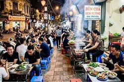 Hà Nội, Ninh Bình kiểm tra đột xuất bếp ăn sau vụ phát hiện 300 tấn thịt lợn bệnh