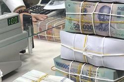 Thu, chi ngân sách tăng mạnh: 8.000 tỷ đồng 'bơm' vào Quỹ bình ổn xăng dầu