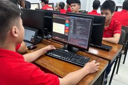 AI viết code thay con người: Lập trình viên cạnh tranh bằng điều gì?