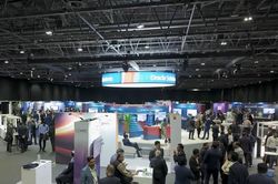 Iran tuyên bố tấn công 2 tập đoàn hàng đầu của Mỹ ở Trung Đông
