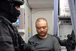 Trung Quốc áp giải 'cánh tay phải' của trùm lừa đảo Chen Zhi