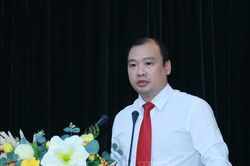 X&acirc;y dựng 'l&aacute; chắn tư tưởng' cho c&aacute;n bộ